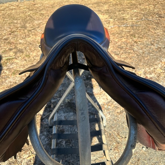 17.5” MW Black Country Wexford. 17.5” beautiful two toned leather - Picture 3 of 7